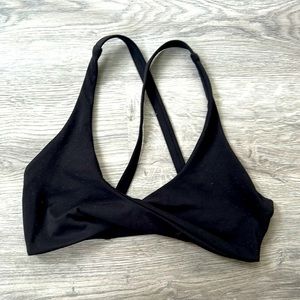 White Fox Boutique Sports Bra Size M